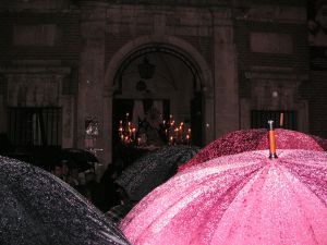 La lluvia hizo que no pudiera salir la procesión del Lunes Santo